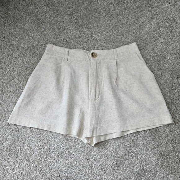 Women's Blenca Beige Linen Blend Shorts Size L Fit size S - Picture 1 of 5